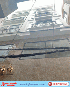 cua nhom maxlight nhap khau