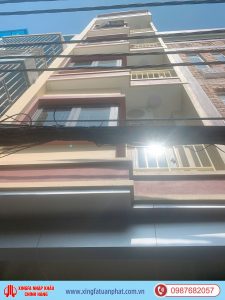 cua nhom xingfa tai thanh xuan 2